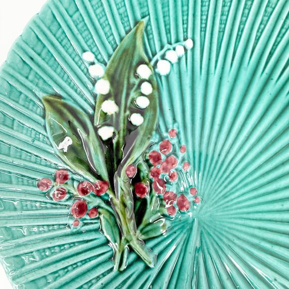vintage German Majolica green Lily of the Valley 11.5" round Platter plate - Picture 6 of 10